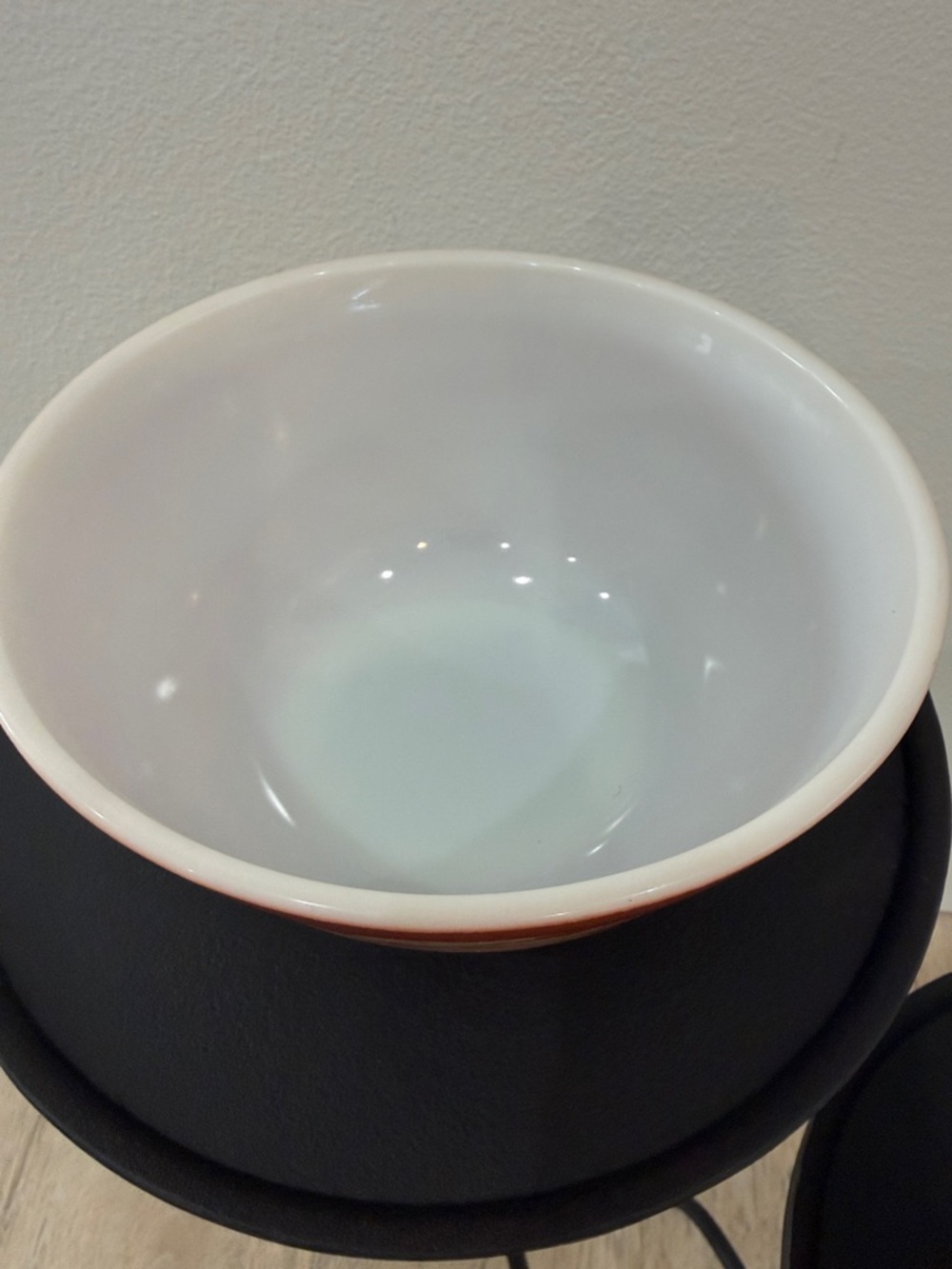 Pyrex Brown and Rust Mixing Bowls with White Floral Patterns - Picture 3 of 7